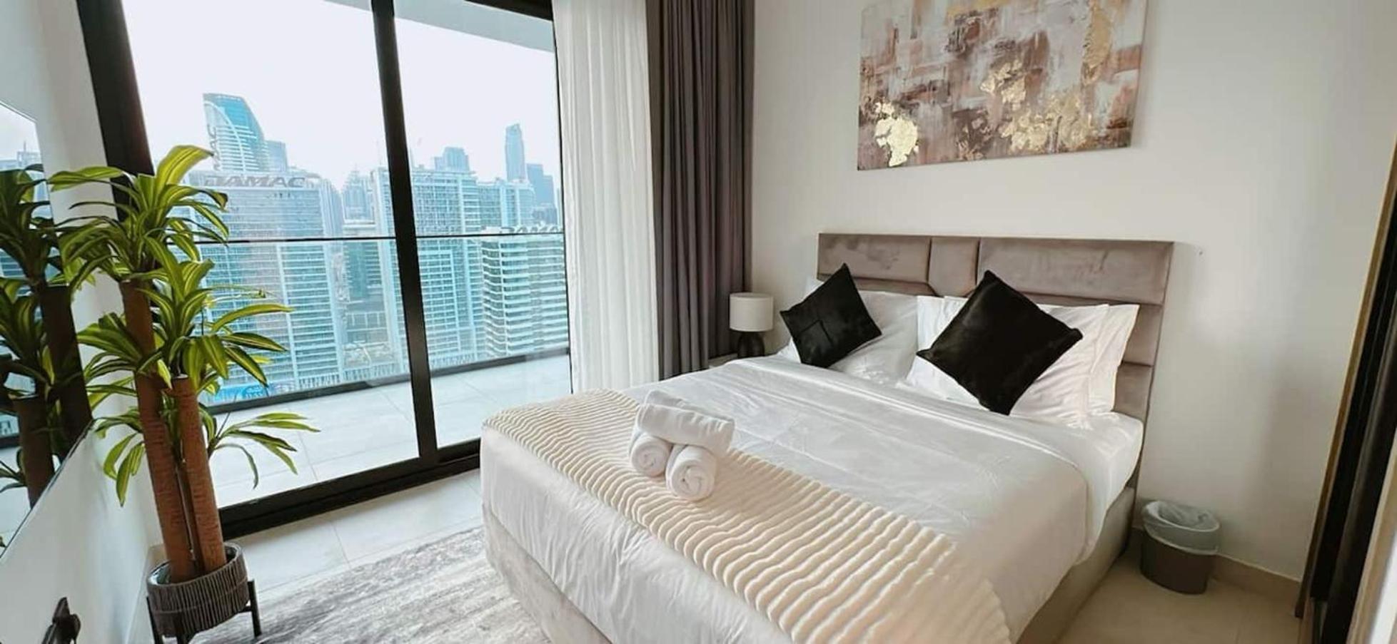 Premium 2br Burj Khalifa View Pool Access *