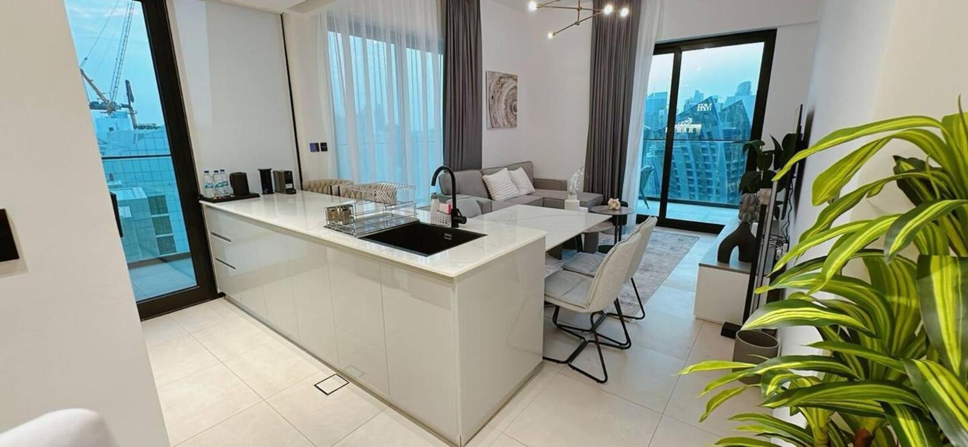 Apartment Premium 2br Burj Khalifa View Pool Access